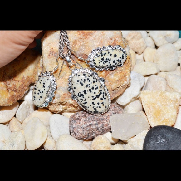 Dalmation Jasper Pendant & Earrings Set - Picture 5 of 8